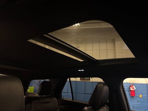 Used 2022 Ford Explorer ST w/ Equipment Group 401A image 19