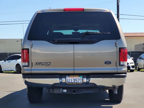 Used 2000 Ford Excursion XLT RWD image 5