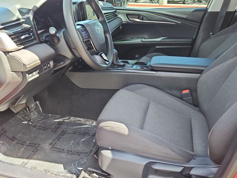 Used 2025 Toyota Camry LE FWD image 20