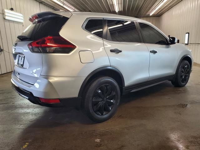 Used 2018 Nissan Rogue S AWD/4WD image 3