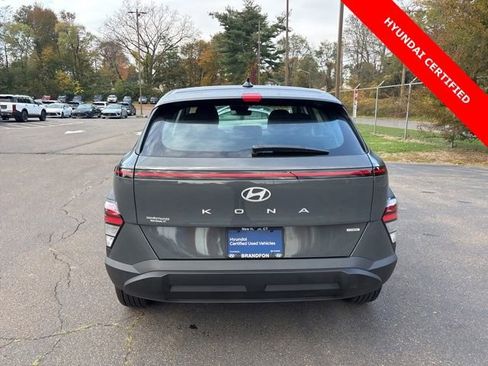 Certified 2025 Hyundai Kona SE image 5
