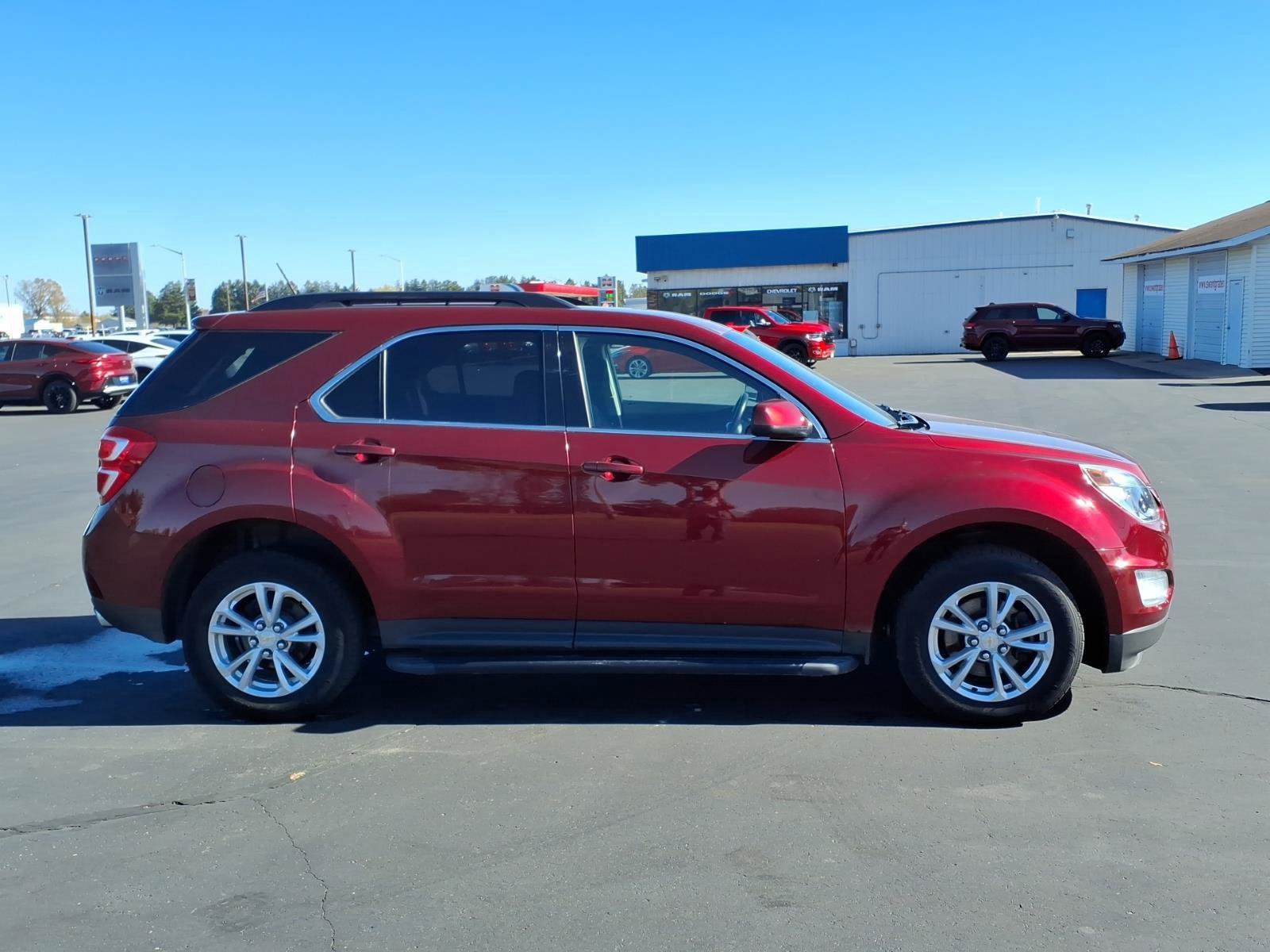 Used 2017 Chevrolet Equinox LT w/ Convenience Package AWD/4WD image 7