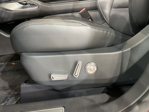 New 2024 Lincoln Nautilus Premier w/ Equipment Group 102A image 16