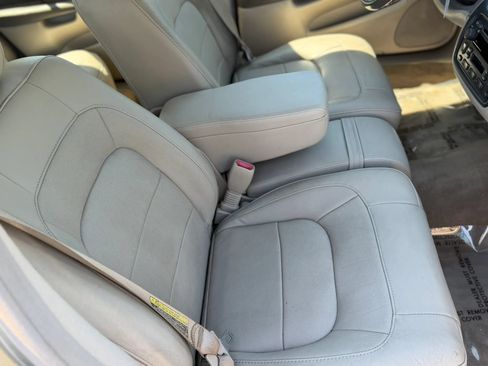 Used 2005 Cadillac De Ville FWD image 19