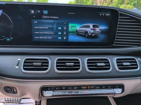 Used 2024 Mercedes-Benz GLS 450 4MATIC image 23