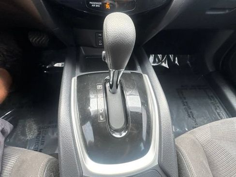 Used 2015 Nissan Rogue SV AWD/4WD image 23