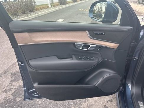 Certified 2025 Volvo XC90 B6 Plus image 16