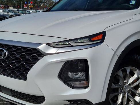 Used 2019 Hyundai Santa Fe SE image 9