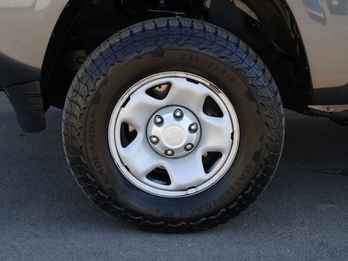 Used 2020 Toyota Tacoma SR AWD/4WD image 28