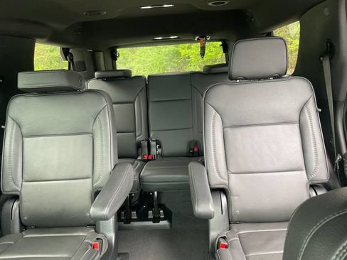 Certified 2025 GMC Yukon Denali AWD/4WD image 40