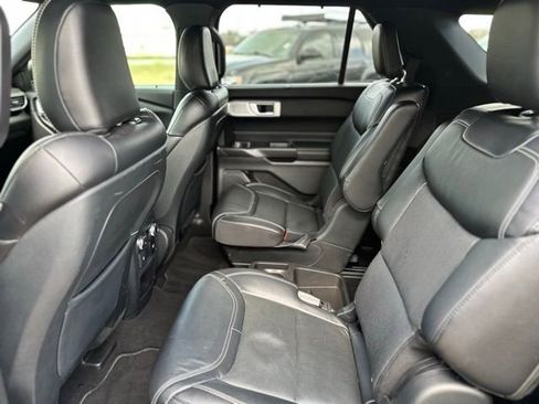 Used 2020 Ford Explorer ST w/ ST Street Pack image 18