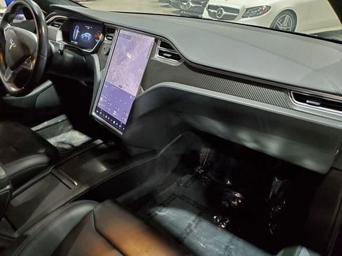 Used 2017 Tesla Model S 75 RWD image 15