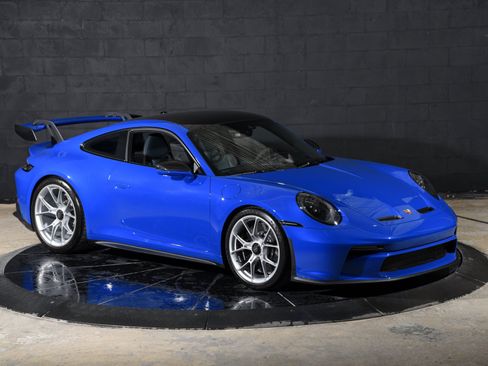 Used 2022 Porsche 911 GT3 RWD image 2