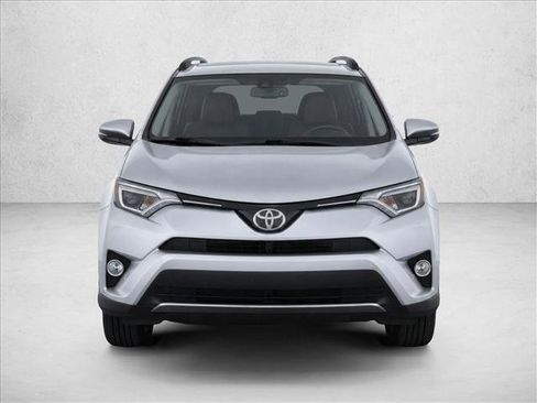 Used 2017 Toyota RAV4 XLE FWD image 2