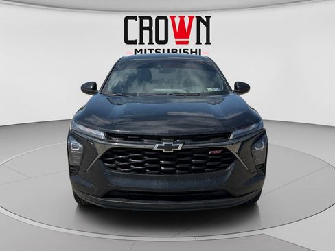 Used 2024 Chevrolet Trax RS w/ Driver Confidence Package FWD image 4