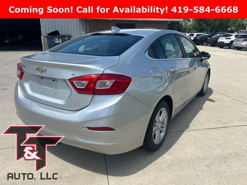 Used 2016 Chevrolet Cruze LT w/ Convenience Package FWD image 4