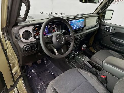 Used 2025 Jeep Wrangler Willys image 20