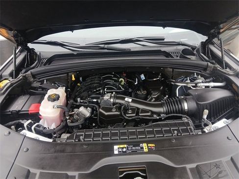 Used 2024 Jeep Grand Cherokee L Limited w/ Black Appearance Package image 27