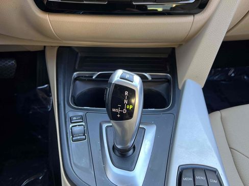 Used 2018 BMW 320i Sedan image 30