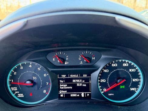 Used 2021 Chevrolet Malibu LS FWD image 12