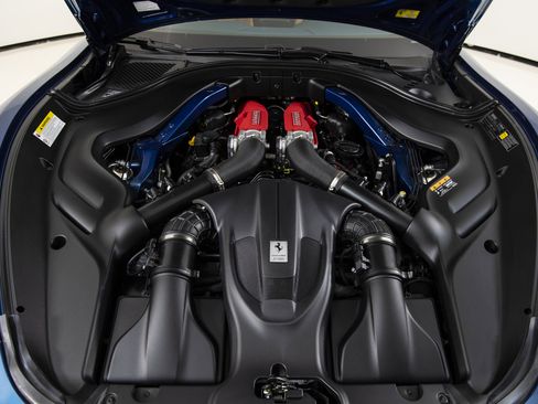 Certified 2025 Ferrari Roma Spider RWD image 35