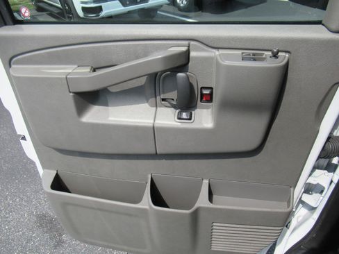 Used 2025 GMC Savana 2500 w/ Driver Convenience Package RWD image 24