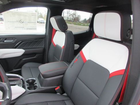 New 2026 GMC Canyon AT4X image 14