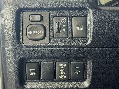 Used 2022 Toyota 4Runner Limited image 10