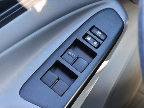 Used 2014 Toyota Tacoma PreRunner image 14