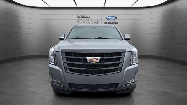 Used 2019 Cadillac Escalade Luxury w/ Escalade Sport Edition AWD/4WD image 12