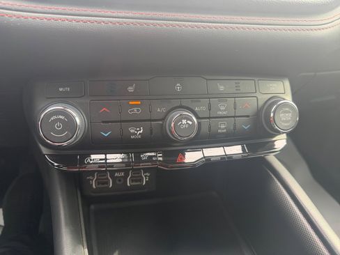 Used 2023 Dodge Durango GT image 21