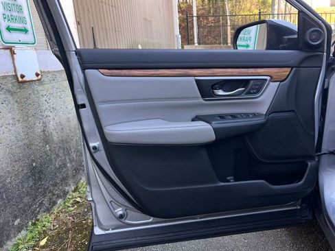 Used 2017 Honda CR-V EX-L image 10