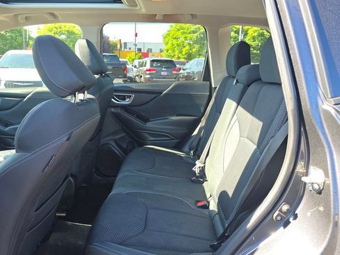Used 2019 Subaru Forester Premium AWD/4WD image 54