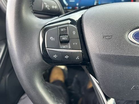 Used 2023 Ford Escape Platinum image 12