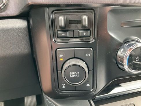 New 2025 Ford F250 Platinum image 30