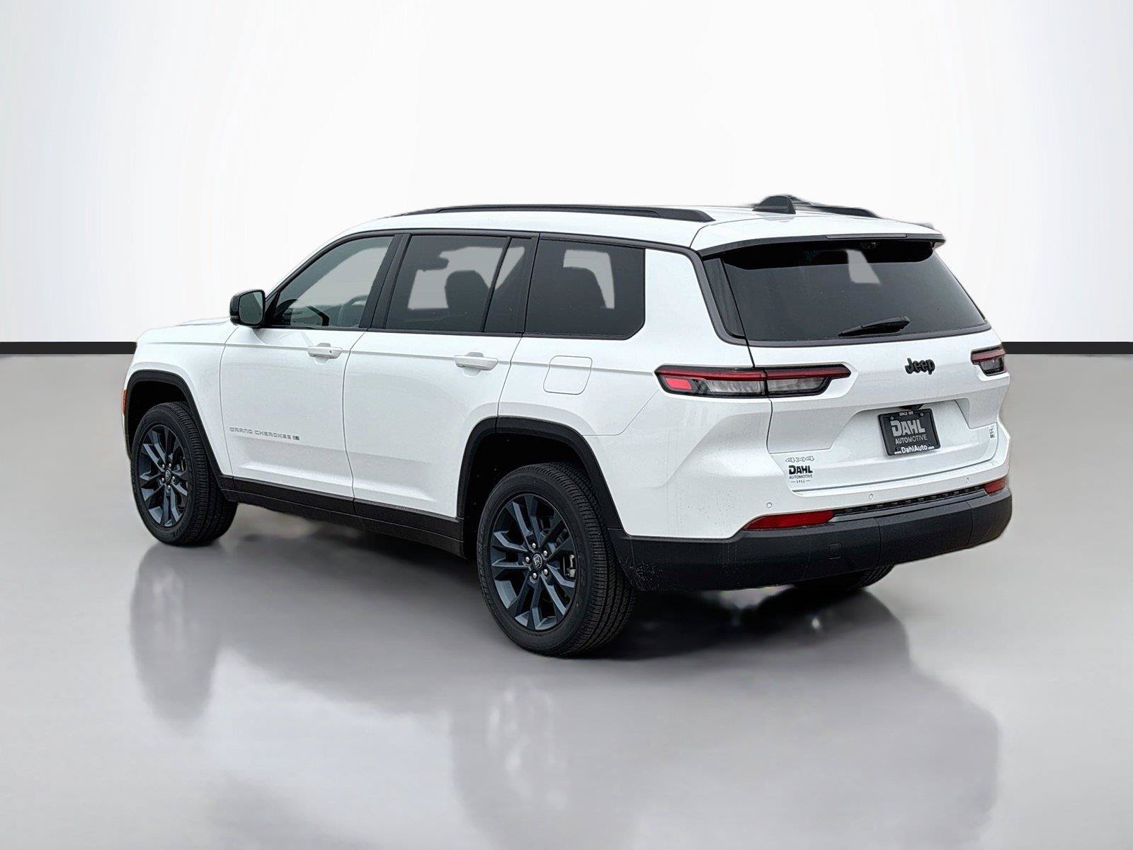 New 2026 Jeep Grand Cherokee L Limited AWD/4WD image 10