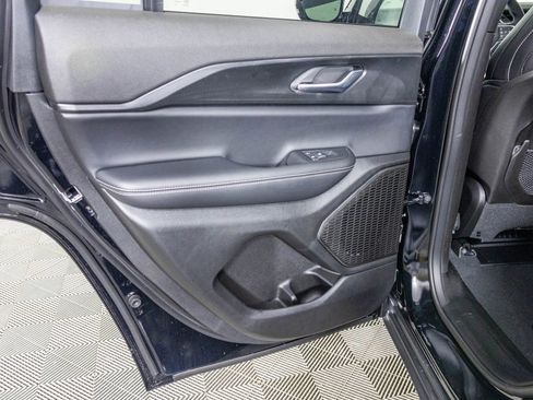 New 2025 Jeep Grand Cherokee Altitude image 28