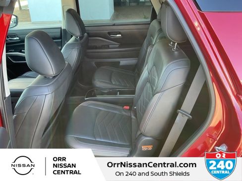 Used 2022 Nissan Pathfinder Platinum w/ Cargo Package image 13