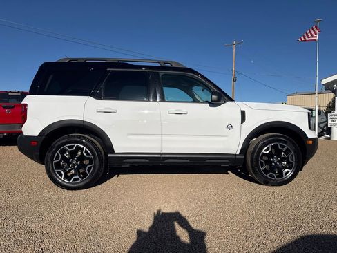 Used 2025 Ford Bronco Sport Outer Banks image 2