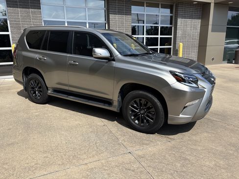 Used 2021 Lexus GX 460 Premium w/ Premium Package AWD/4WD image 23