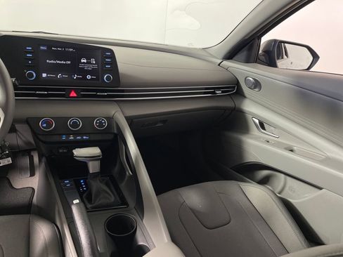 New 2026 Hyundai Elantra SE w/ Cargo Package FWD image 17