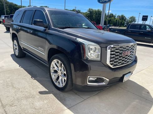 Used 2018 GMC Yukon Denali w/ Denali Ultimate Package AWD/4WD image 11
