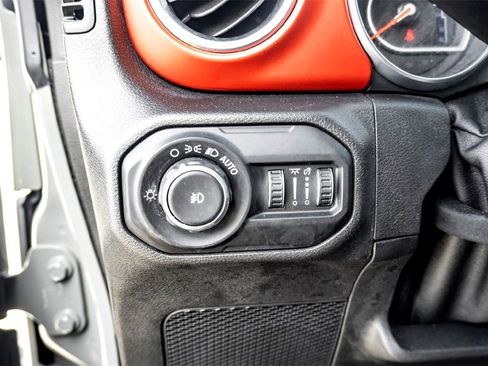 Used 2019 Jeep Wrangler Unlimited Rubicon image 17