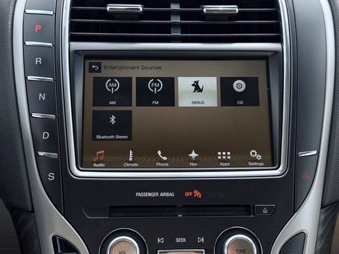 Used 2017 Lincoln MKX Reserve w/ Luxury Package AWD/4WD image 41