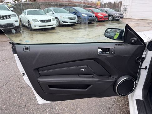 Used 2013 Ford Mustang GT Premium w/ Electronics Pkg image 11