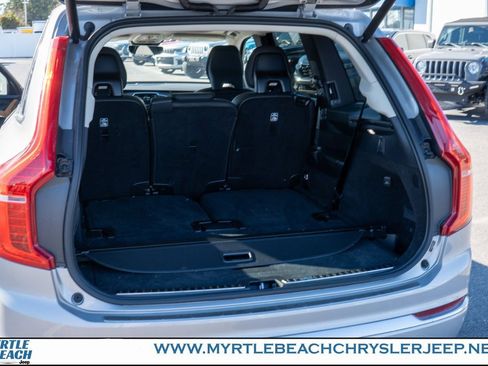 Used 2023 Volvo XC90 B6 Plus image 31
