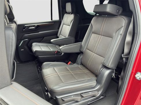 Certified 2025 Chevrolet Suburban High Country w/ Sun And Tow Package image 14