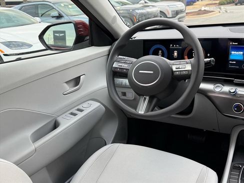 New 2026 Hyundai Kona SE FWD image 10