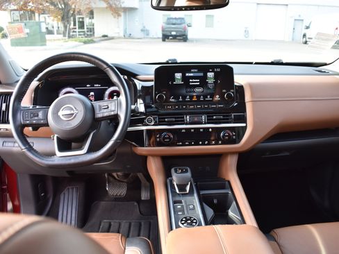 Used 2022 Nissan Pathfinder Platinum w/ Cargo Package image 37