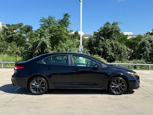 Used 2026 Toyota Corolla SE FWD image 5